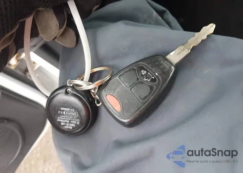 2012 Jeep Liberty Sport z USA, uszkodzony, nr VIN 1C4PJMAK0CW195148